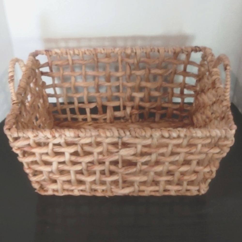 Natural Water Hyacinth Wire Frame Open Weave Basket
